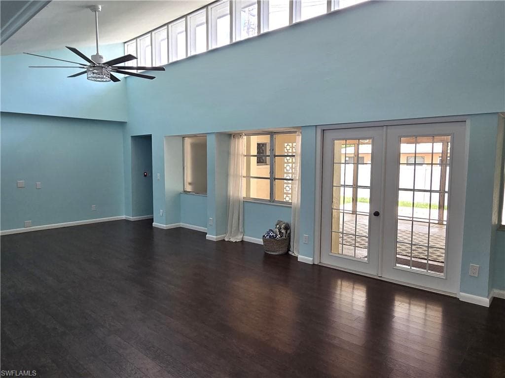 8512 Chatham ST-13