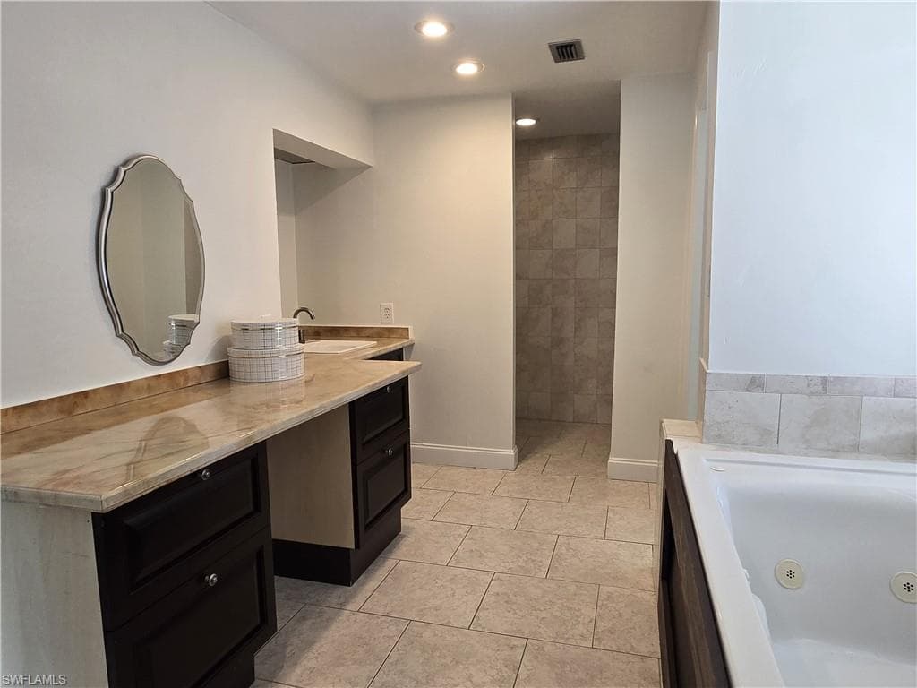 8512 Chatham ST-19