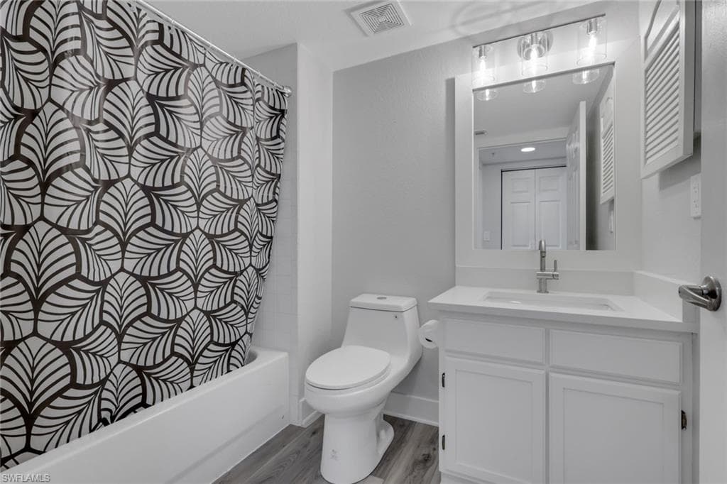 4625 Saint Croix LN 1136-12