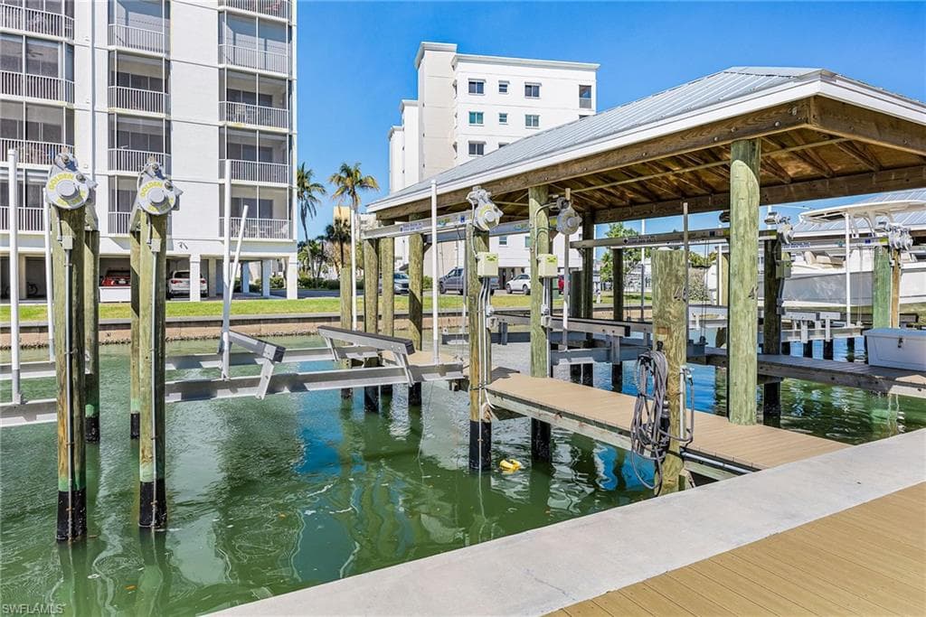 4265 Bay Beach LN 522-20