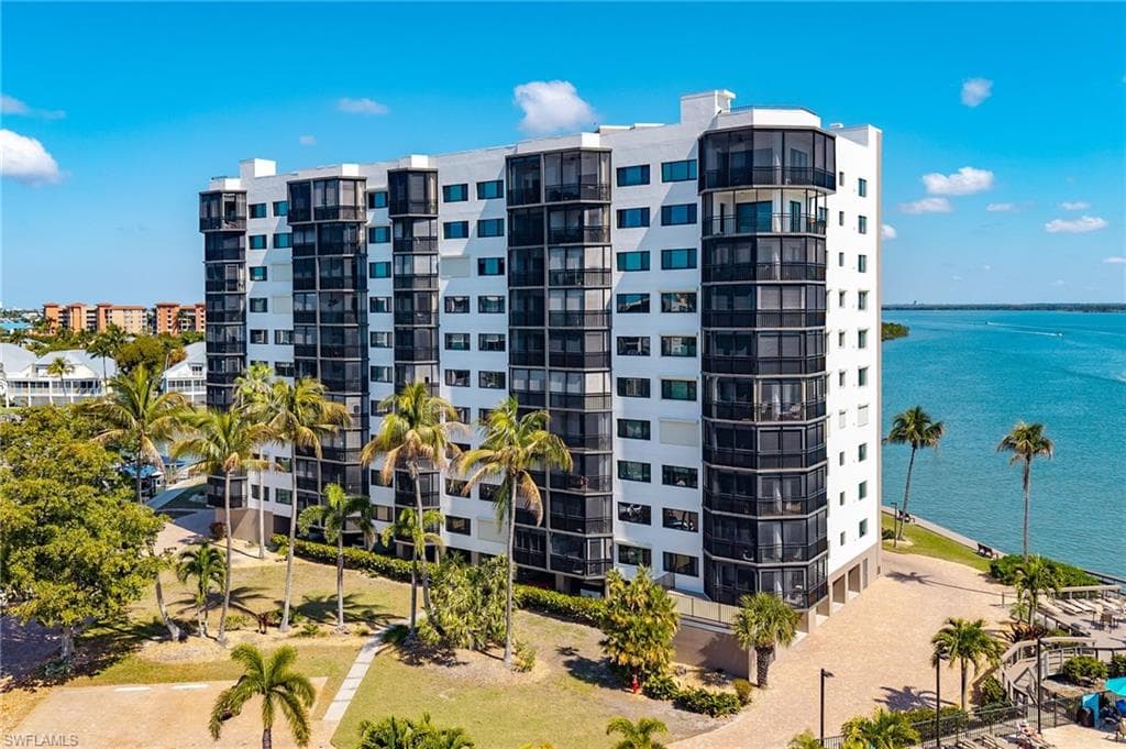 4265 Bay Beach LN 522-21