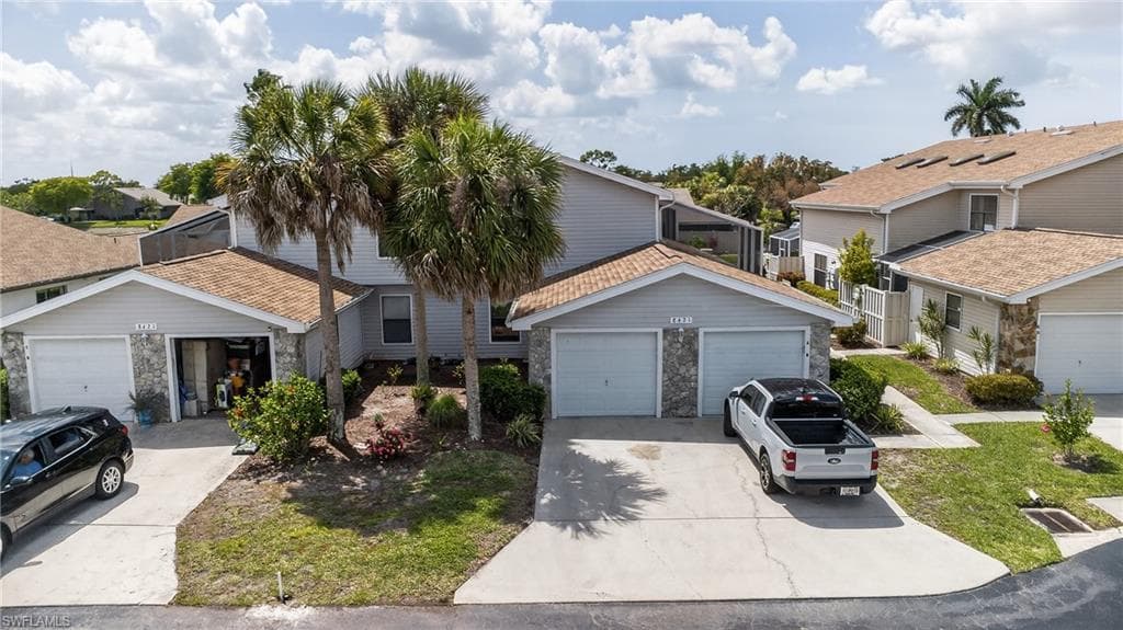 8421 N Haven LN B-26