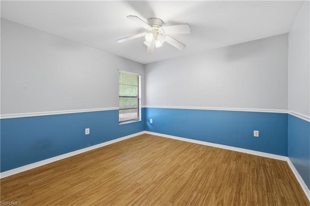 5681 Bur Oaks LN-23