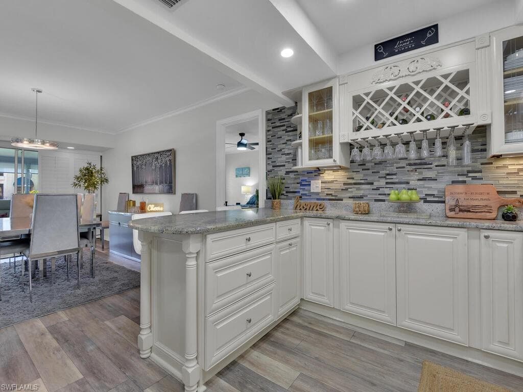 4263 Island CIR D-2