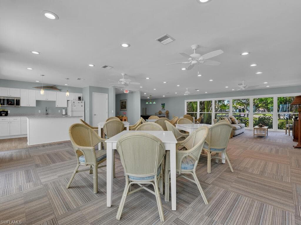 4263 Island CIR D-42