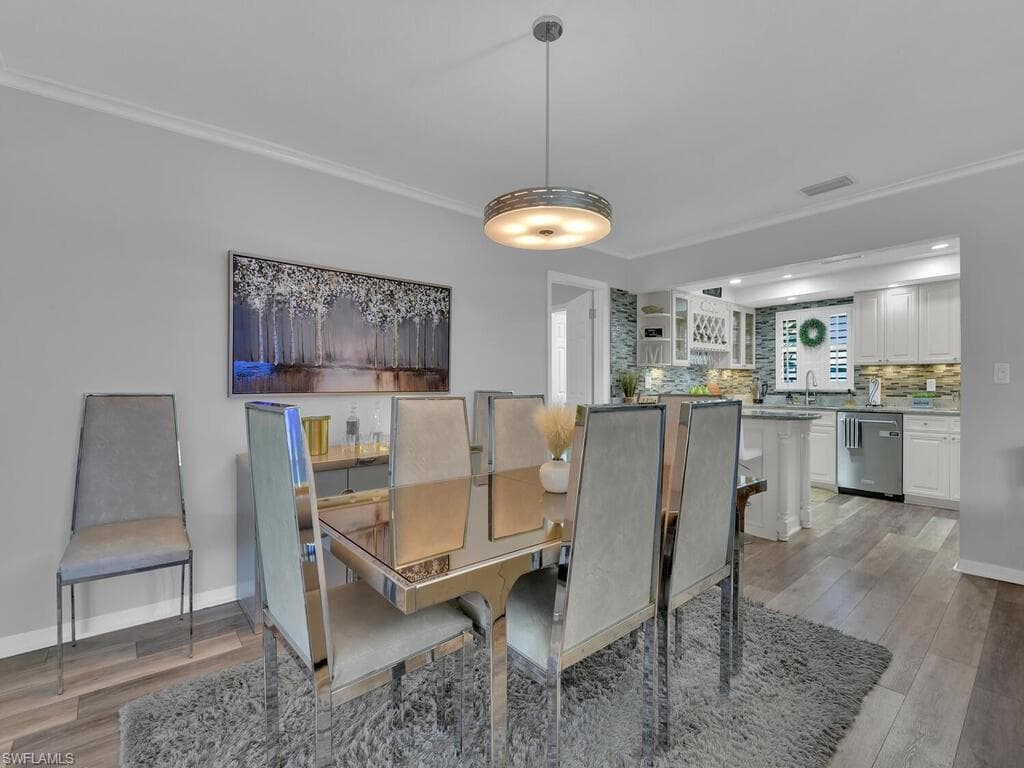 4263 Island CIR D-13