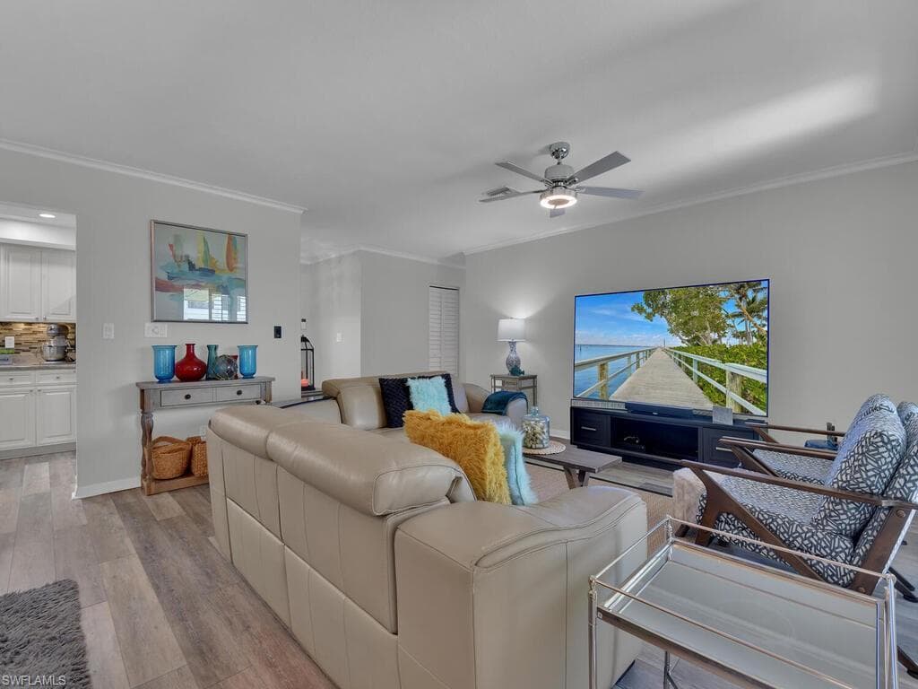 4263 Island CIR D-17