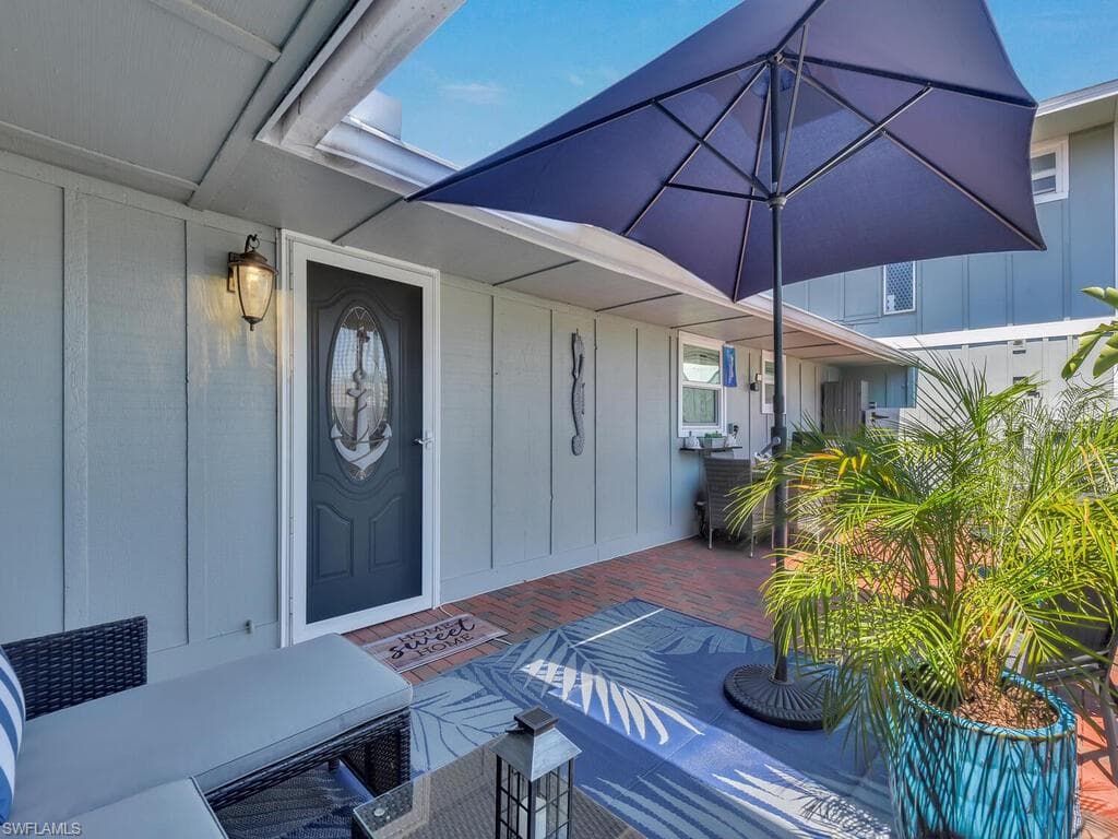 4263 Island CIR D-5