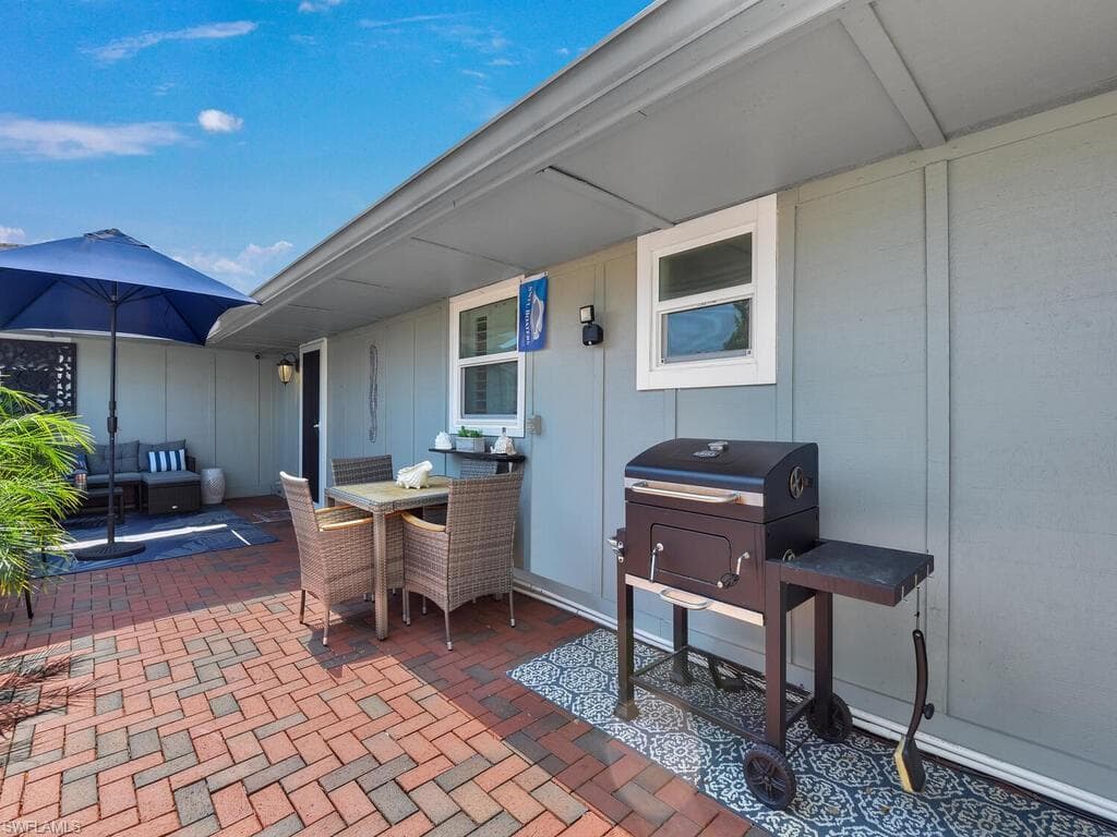 4263 Island CIR D-33