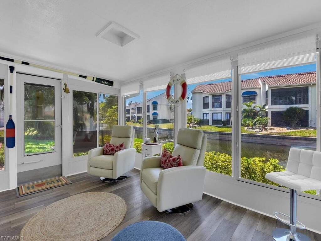 4263 Island CIR D-18