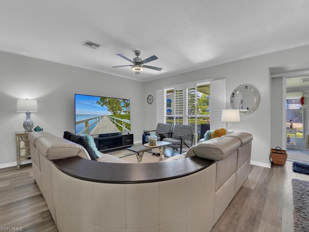 4263 Island CIR D-15