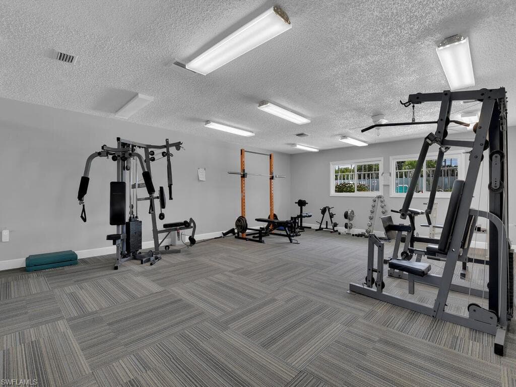 4263 Island CIR D-40