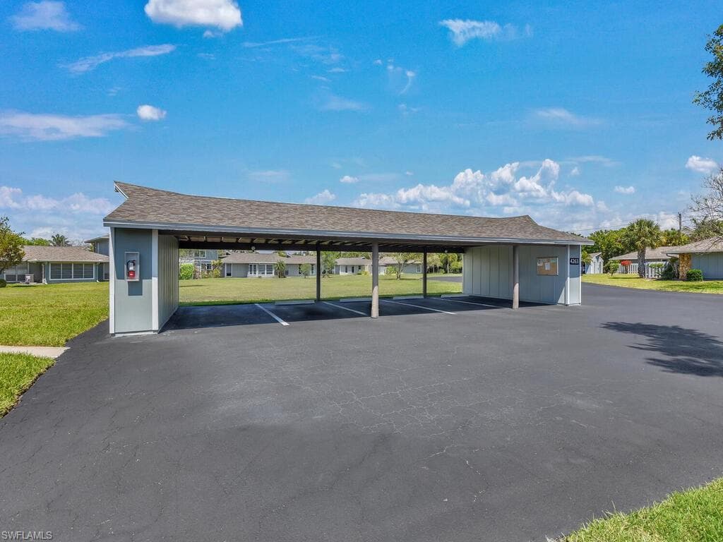 4263 Island CIR D-35