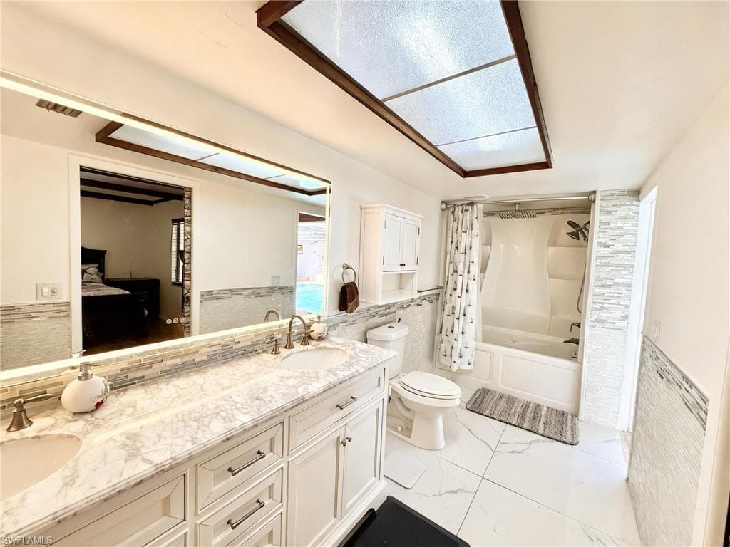 196 E Mariana AVE-13