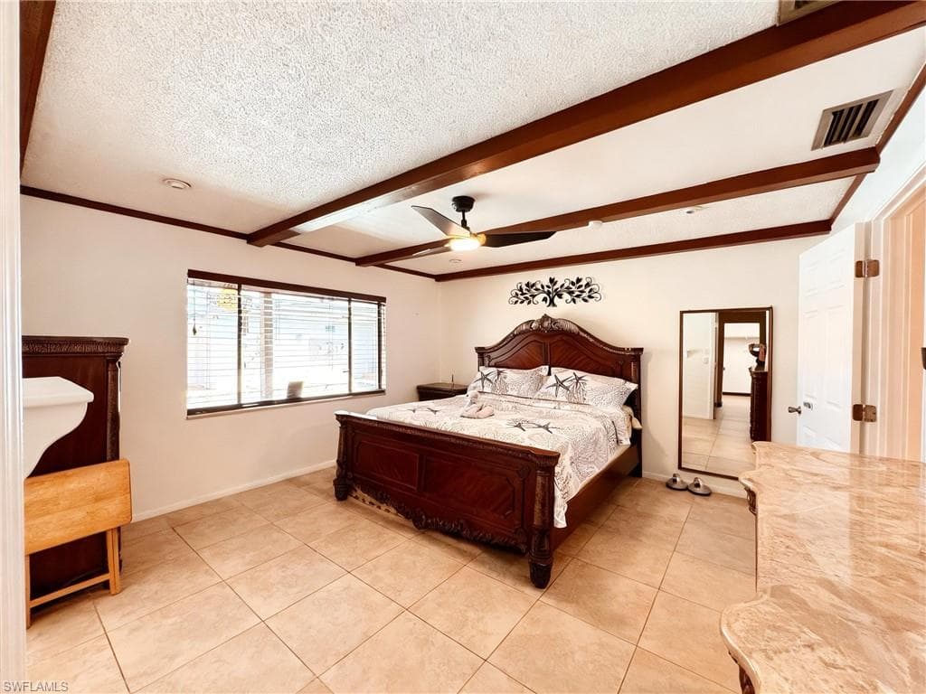 196 E Mariana AVE-11