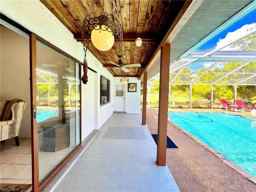 196 E Mariana AVE-21