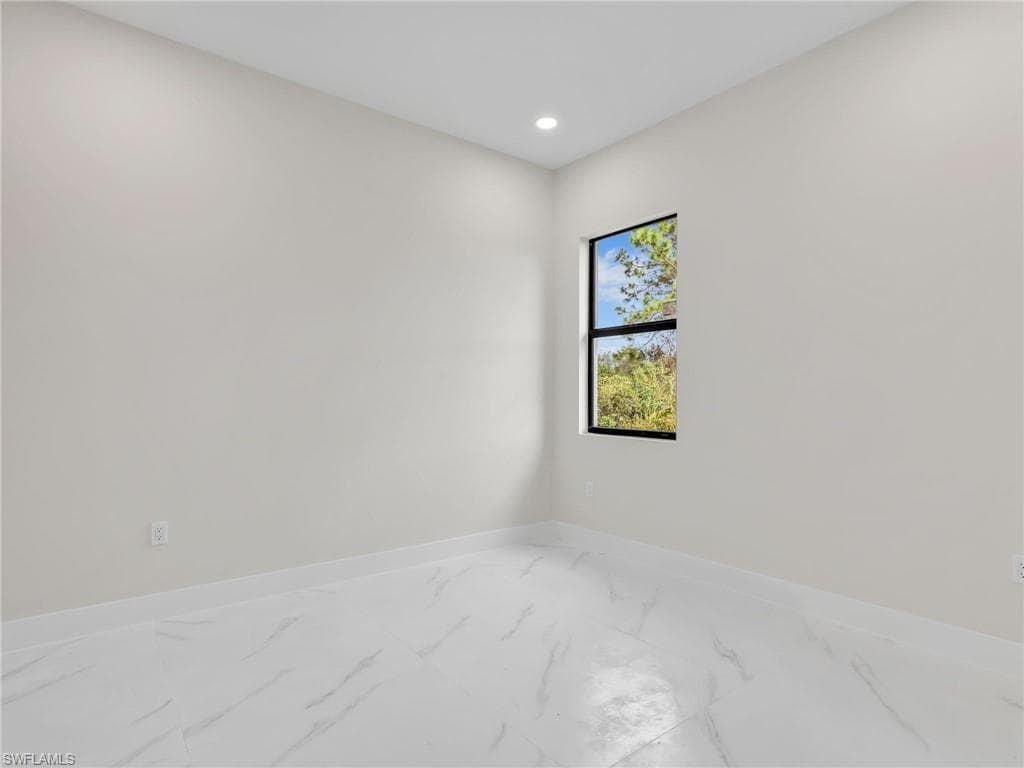 350 Delaware RD-22