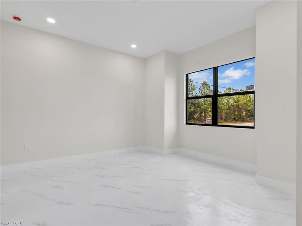 350 Delaware RD-24