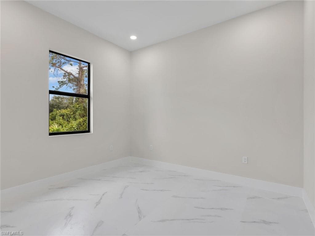 350 Delaware RD-19
