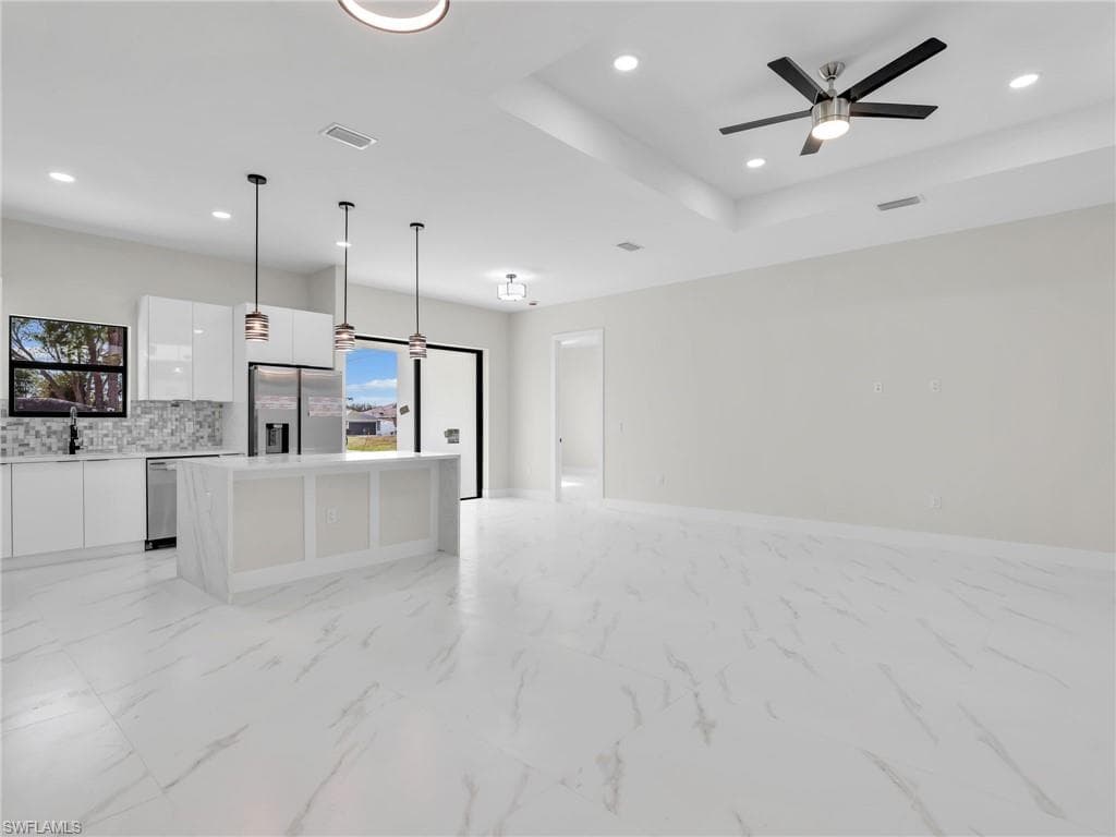 350 Delaware RD-8