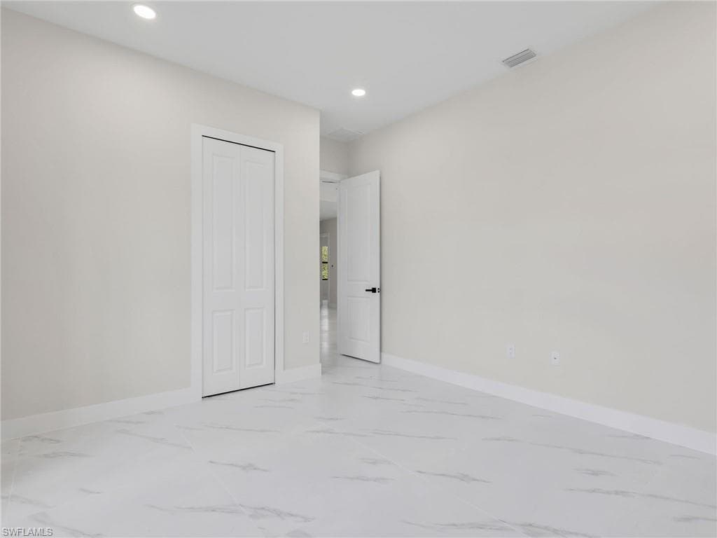350 Delaware RD-25