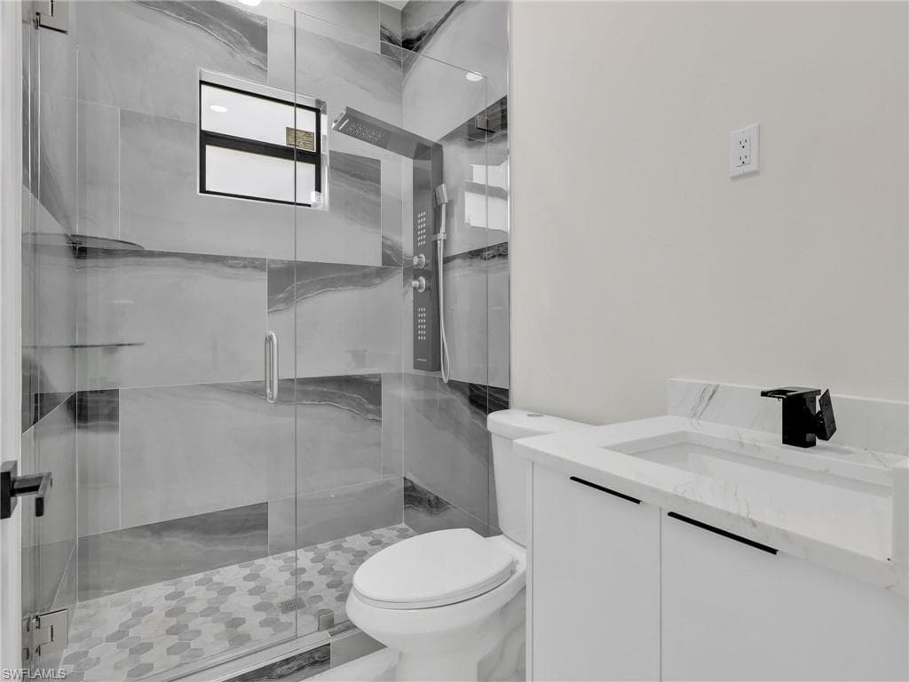 350 Delaware RD-21