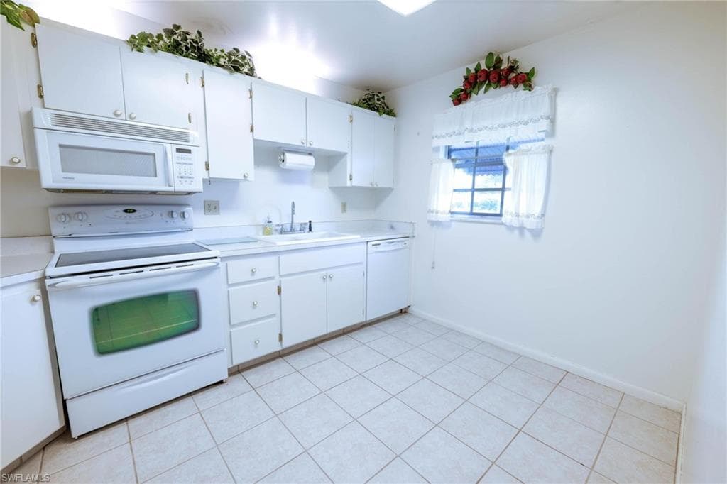 1390 Myerlee Country Club BLVD-7