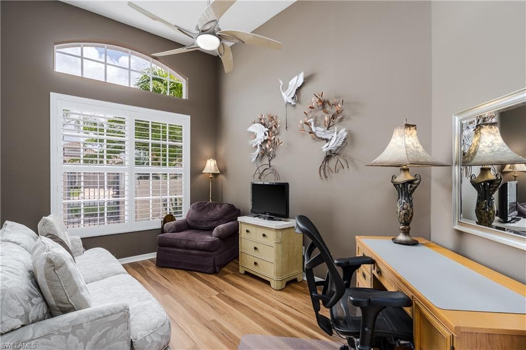 28460 Highgate DR-26
