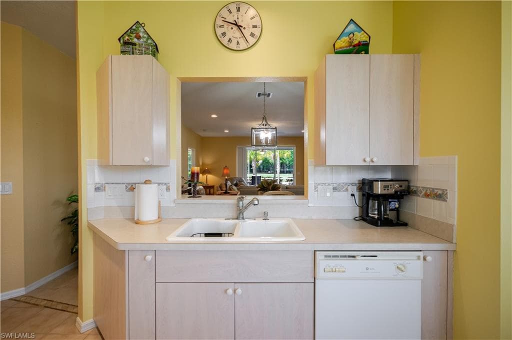 1710 Palo Duro BLVD-14