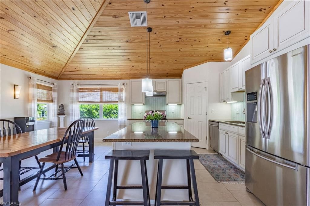 7655 Myrsine CIR-18