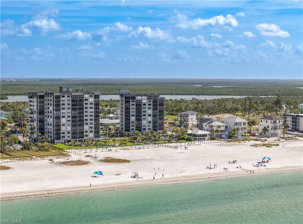 2810 Estero BLVD 713-32