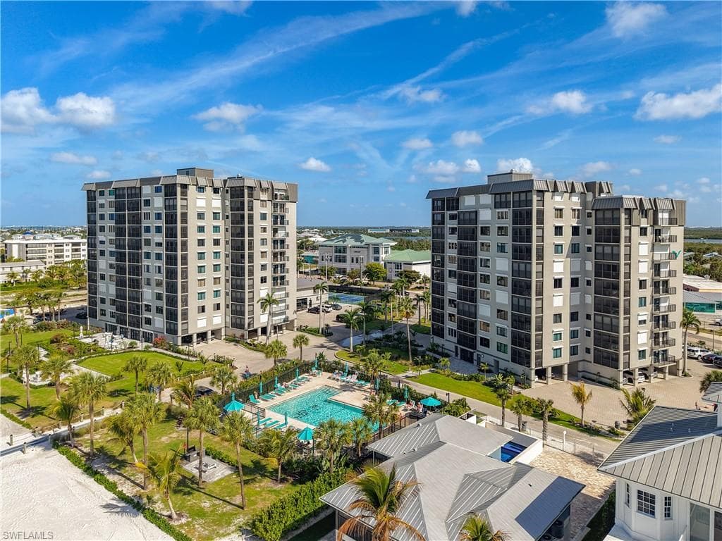 2810 Estero BLVD 713-31