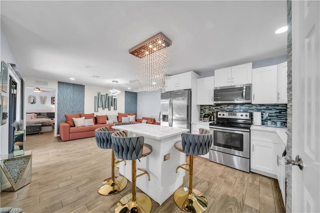 175 Shadowview CT-19