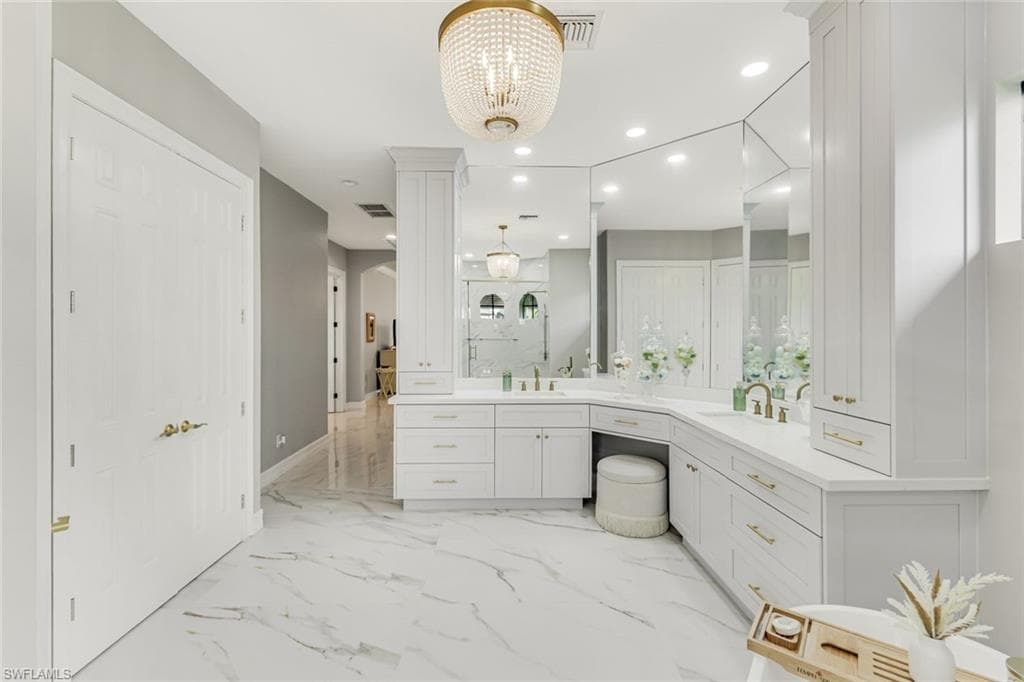 12371 Water Oak DR-24