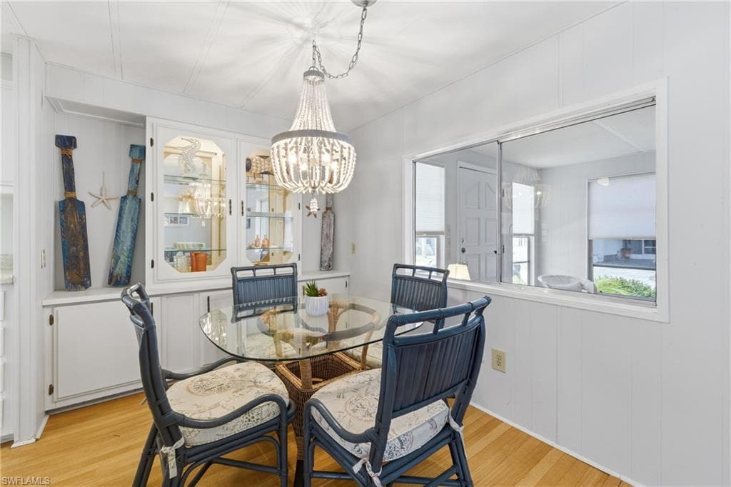 726 Knotty Pine CIR-17