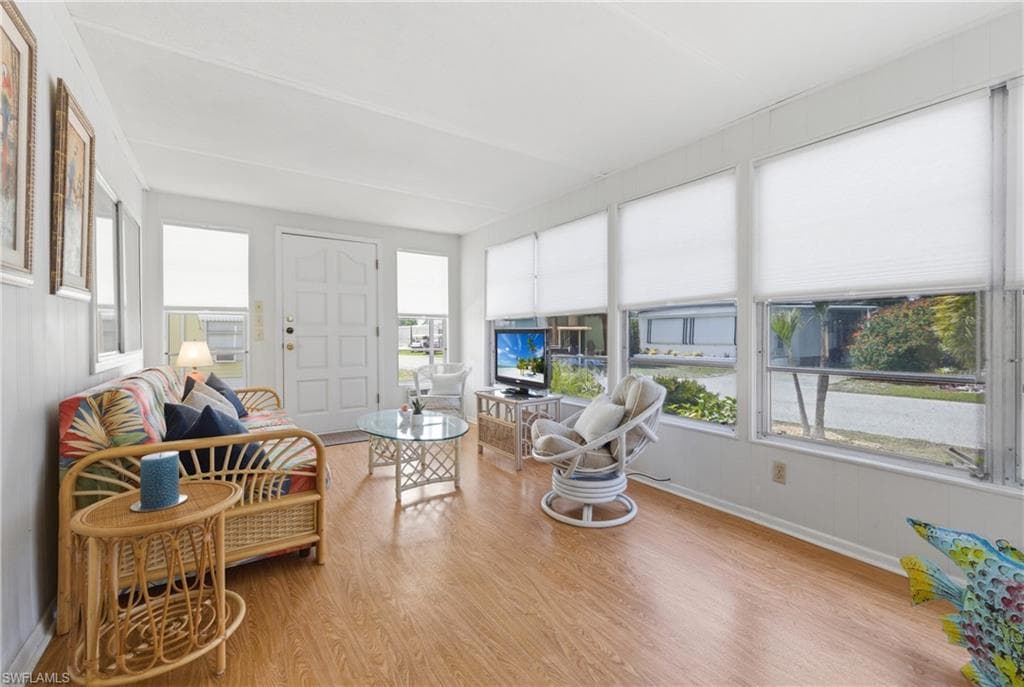 726 Knotty Pine CIR-7