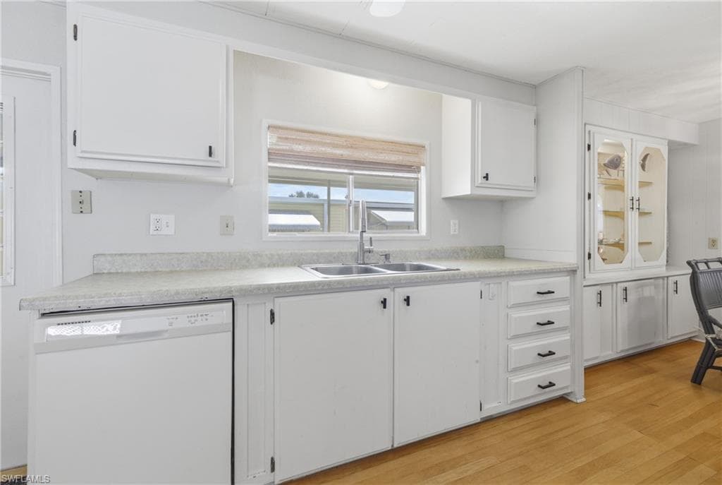 726 Knotty Pine CIR-11