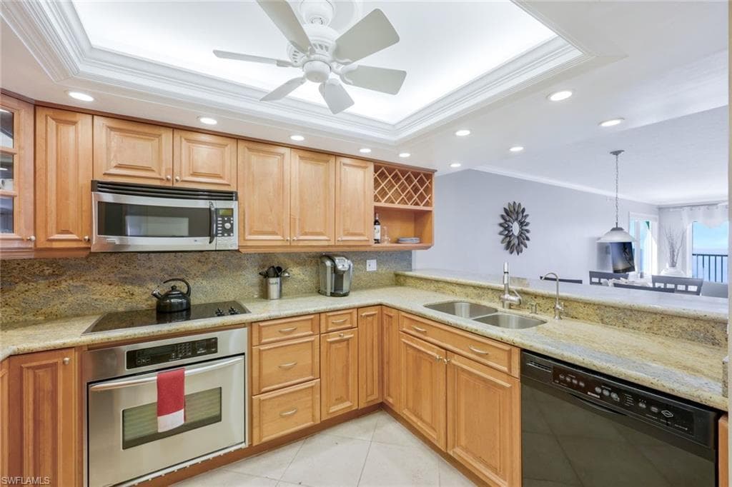 26000 Hickory BLVD 606-6