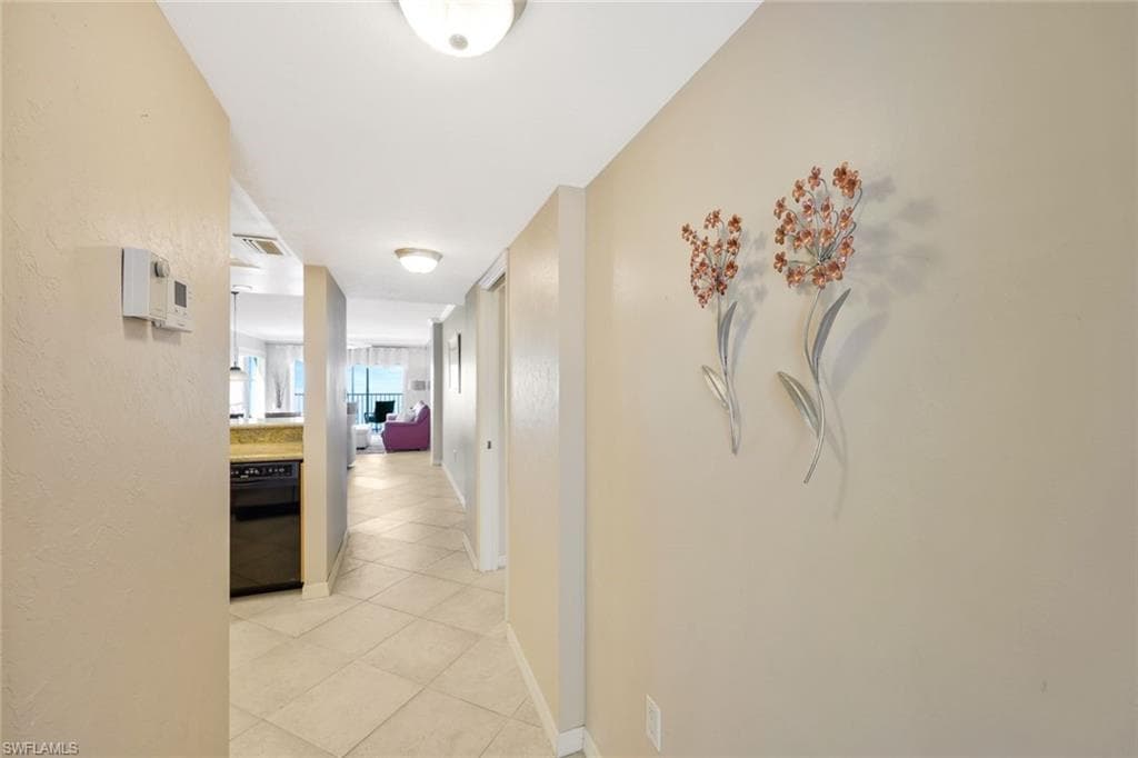 26000 Hickory BLVD 606-16