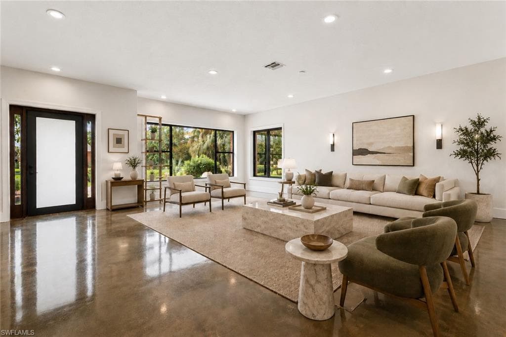 1561 Lynwood AVE-2