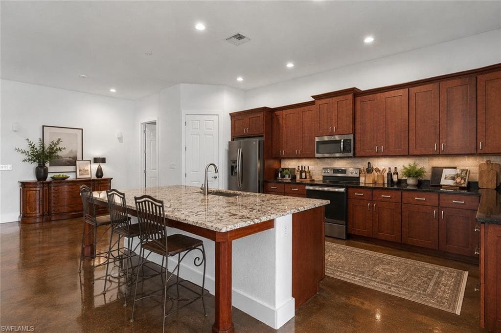 1561 Lynwood AVE-1