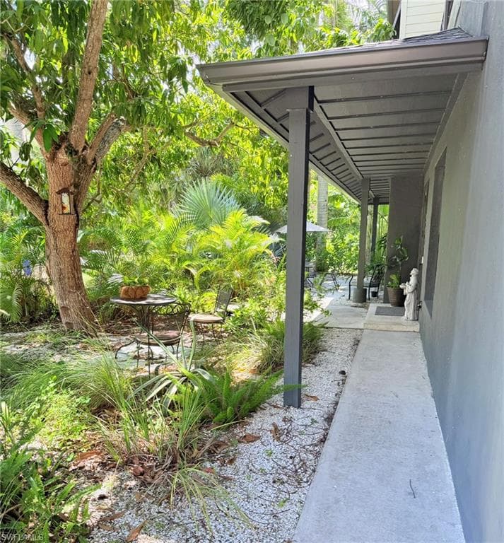 1561 Lynwood AVE-30