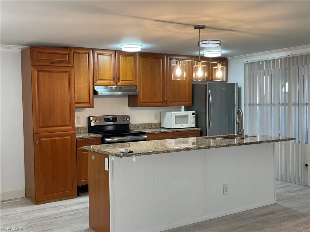 5506 Virginia Dare LN-9