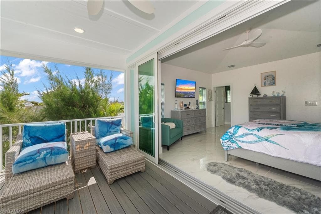 5545 Avenida Pescadora-23
