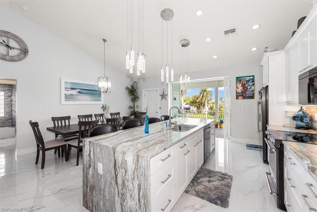 5545 Avenida Pescadora-12