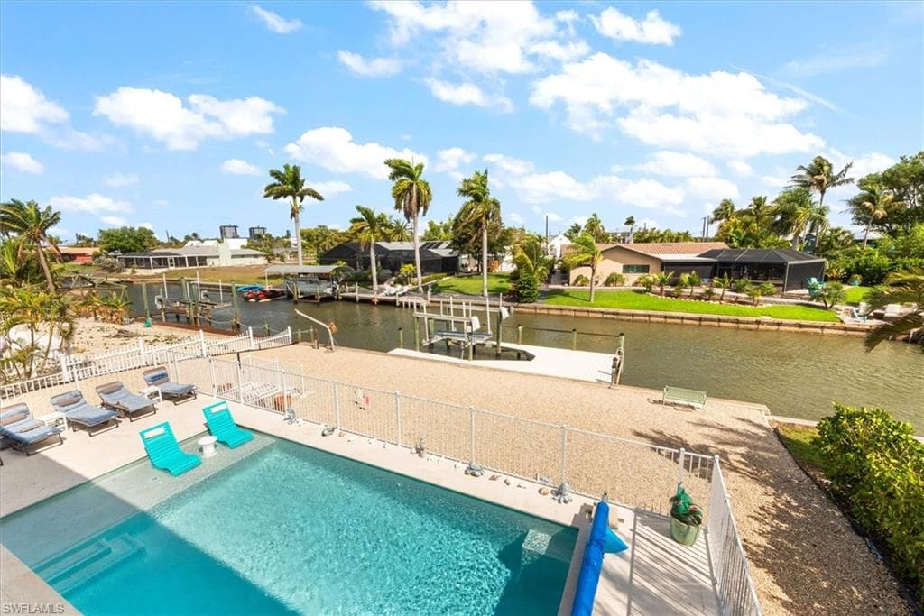 5545 Avenida Pescadora-32