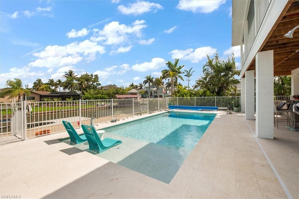 5545 Avenida Pescadora-30