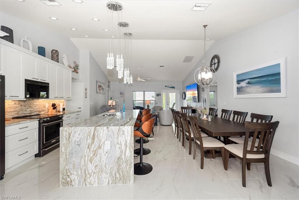 5545 Avenida Pescadora-10