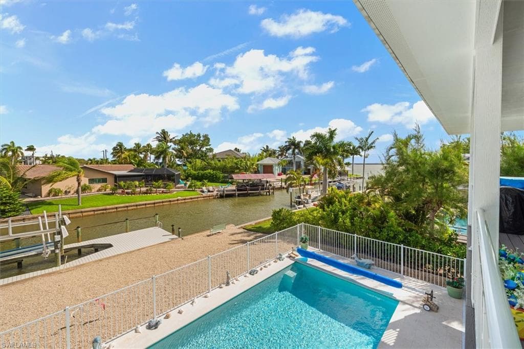 5545 Avenida Pescadora-33