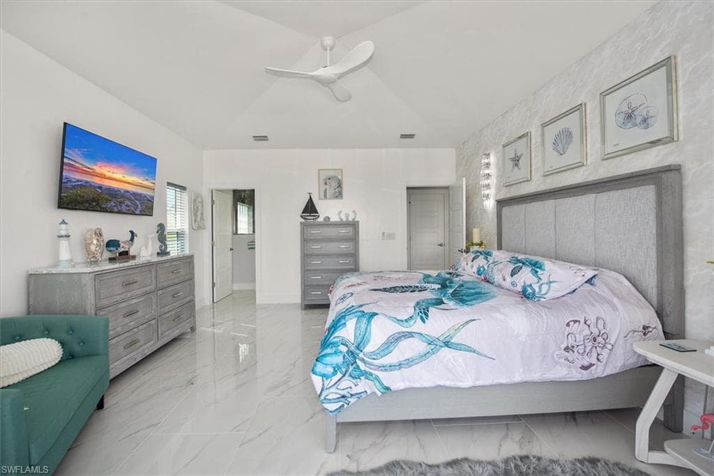 5545 Avenida Pescadora-19
